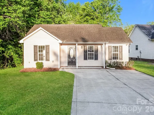 2011 Samantha Dr, Kannapolis, NC 28083
