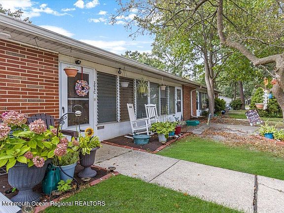 5th image of 304C W Malvern Court