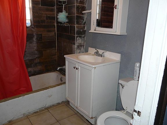 5th image of 2621 S Sawyer Ave