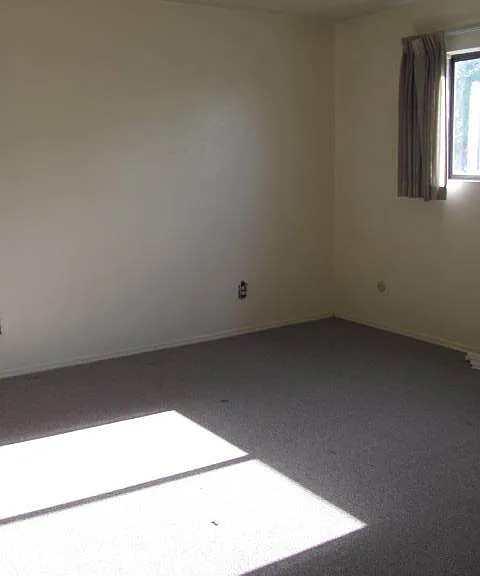 1813 Girard Blvd NE #10 — Photo 12