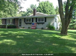 E2228 Glenvale Ct, Waupaca, WI 54981