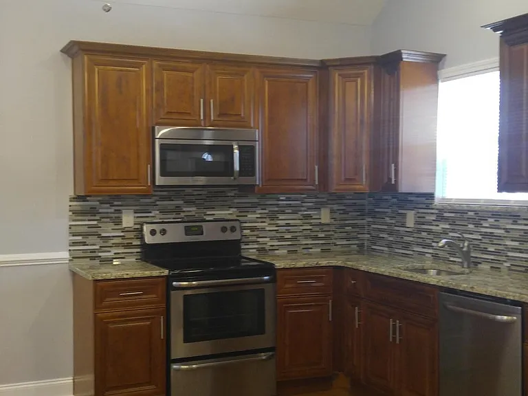 190 11th St NE #2 — Photo 9