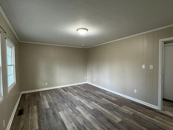 5th image of 323 N Flint St #323