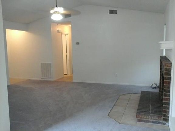 3rd image of 5940 Chisholm Trl