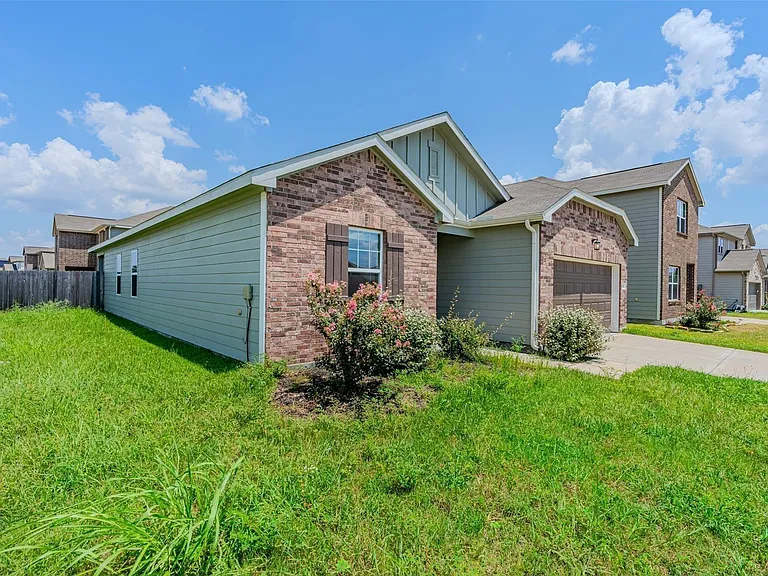 6307 Highland Heights Dr — Photo 4