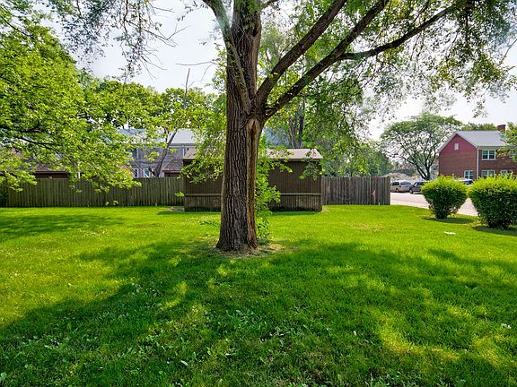 5th image of 934 N Prairie Ave
