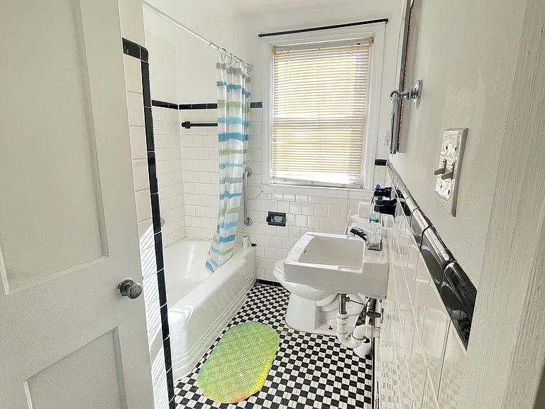 8324 Loch Raven Blvd — Photo 8