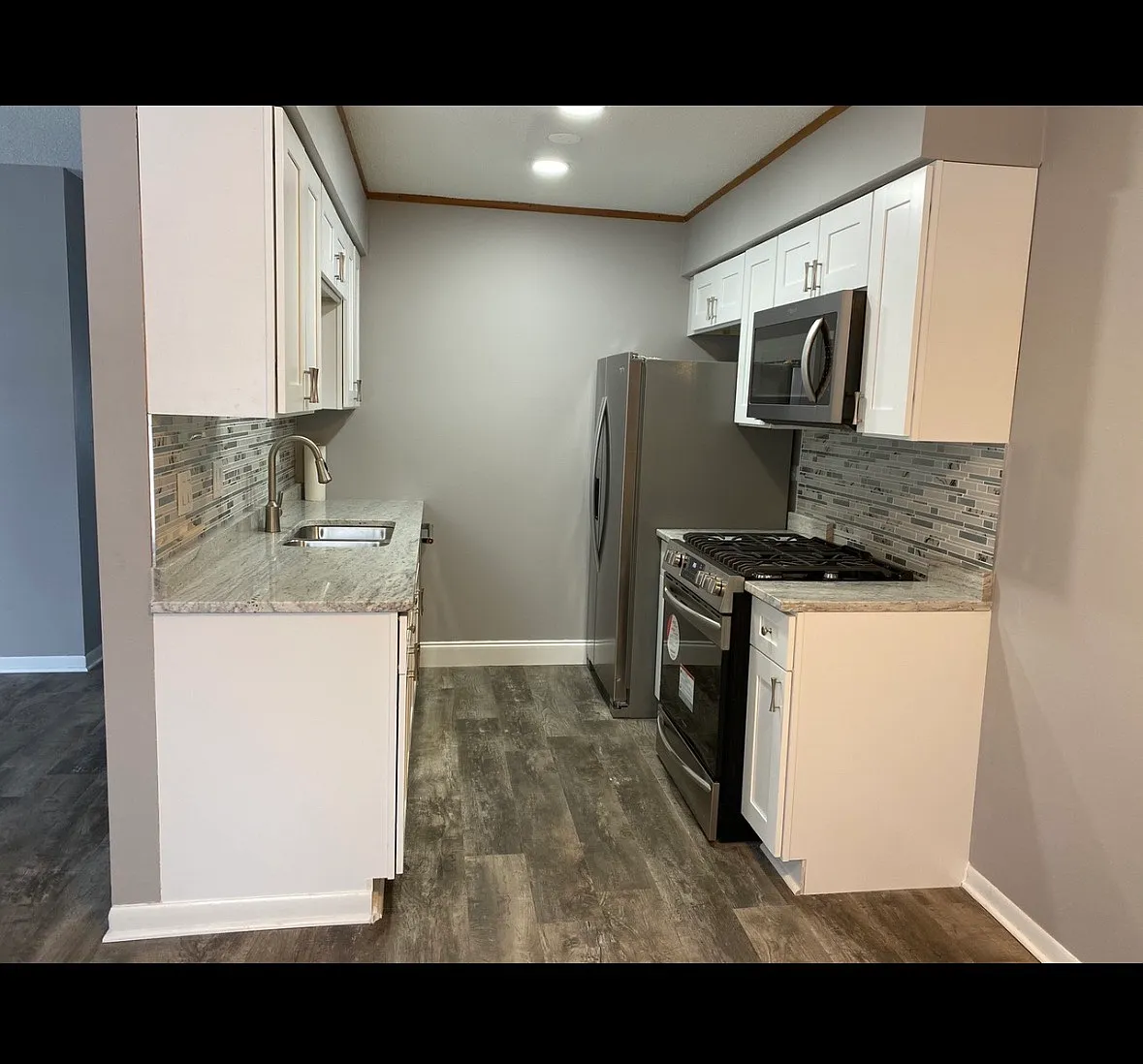 3 bed, 1.5 bath, 1200 sqft, $2,800 — Photo 3