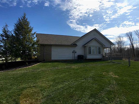 3rd image of 1809 E Hillview Dr