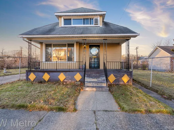 4551 Holcomb St, Detroit, MI 48214
