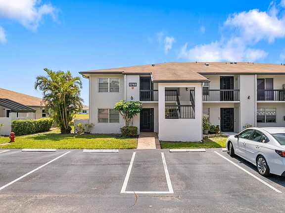 5th image of 5760 Princess Palm Court #A