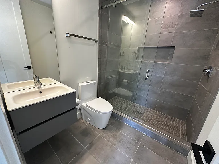 517 M St NE #1 — Photo 30