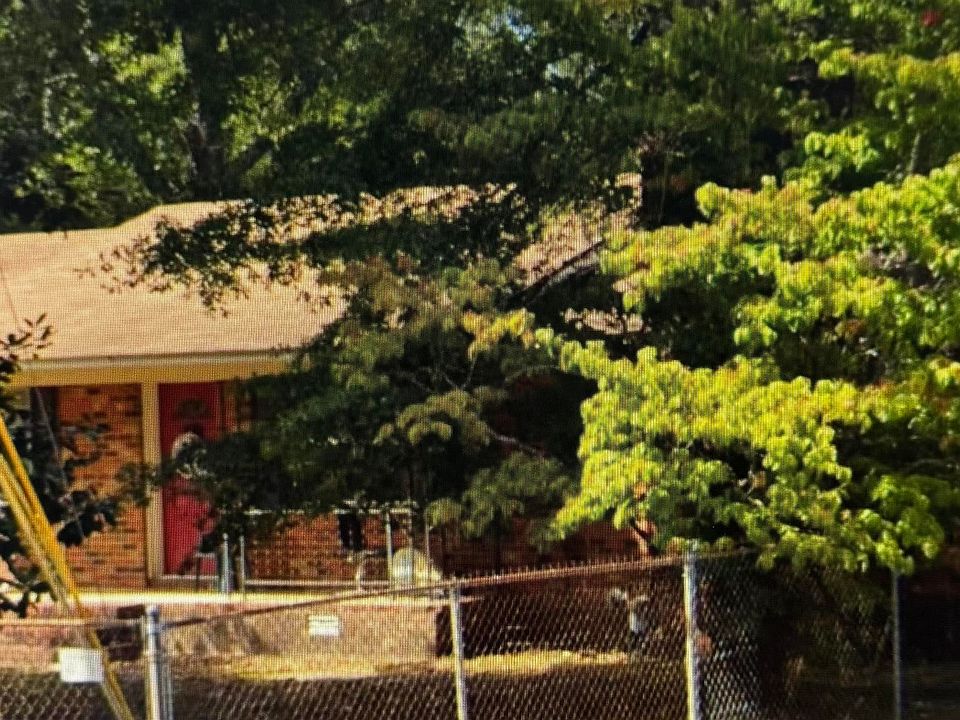 1st image of 505 Willow Rd