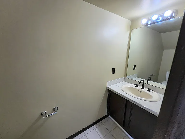 4672 Heatherbrook Ln — Photo 18