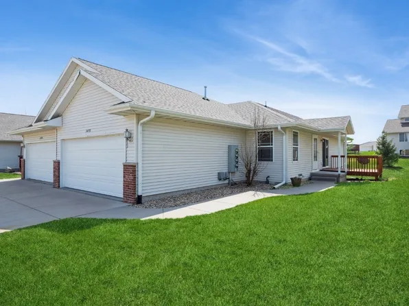 3493 Prairie Bend Cir, Marion, IA 52302