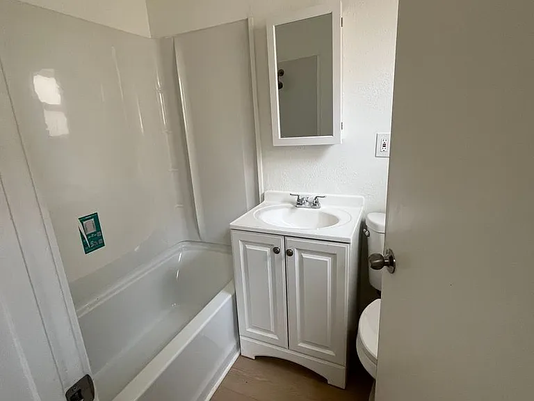 842 Alamitos Ave — Photo 17