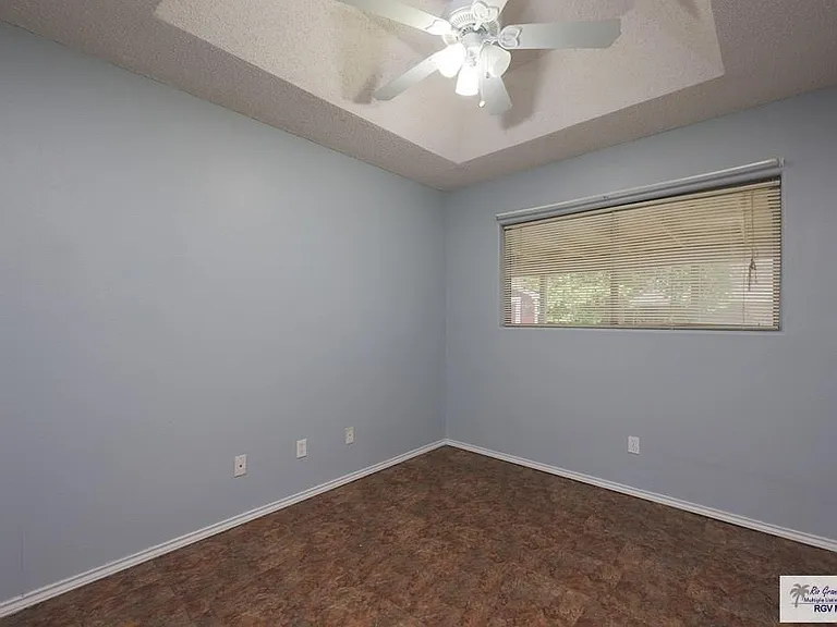 2804 Vienna St — Photo 8
