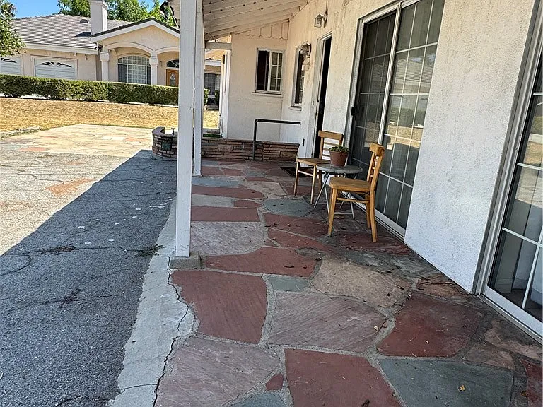 758 W Longden Ave — Photo 32