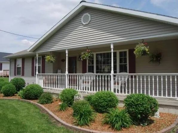 311 N East Ave, Amboy, IL 61310
