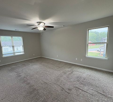 3rd image of 465 McGiboney Ln