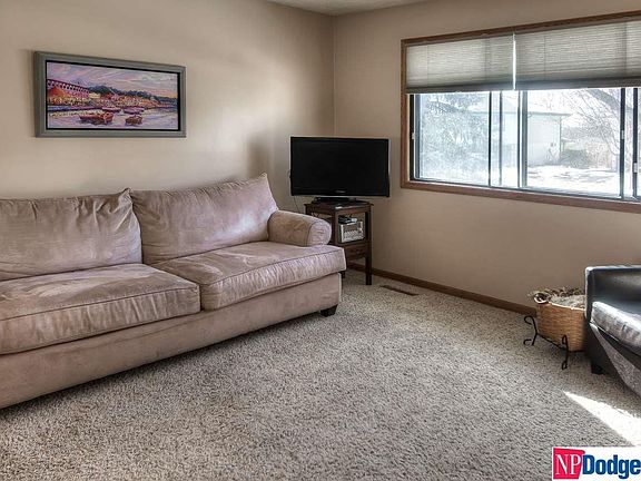 4th image of 6623 S 153rd St