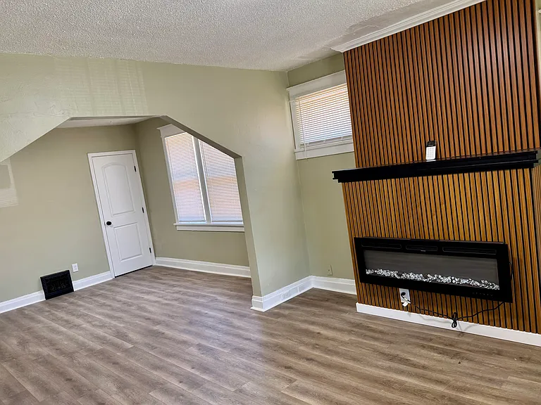 6425 Perry Ave — Photo 10