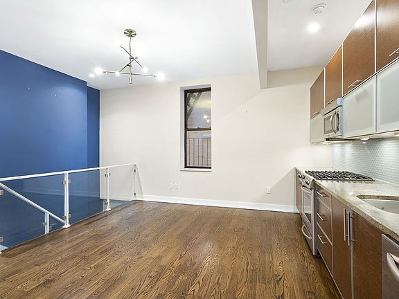 3rd image of 159 W 118th St