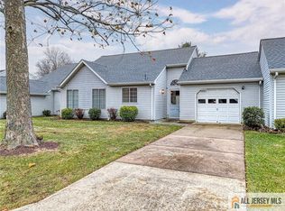 646 Nutley Dr, Monroe Township, NJ 08831