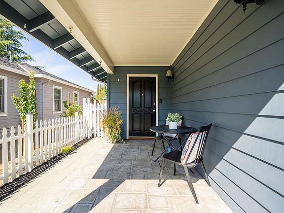 4th image of 15681 Loma Vista Ave