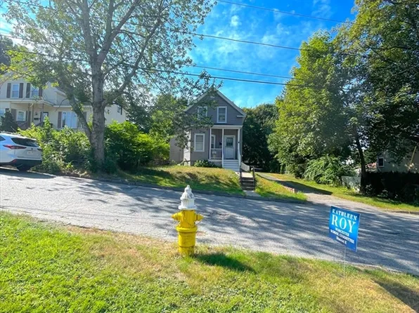 2 Keen St, Worcester, MA 01603