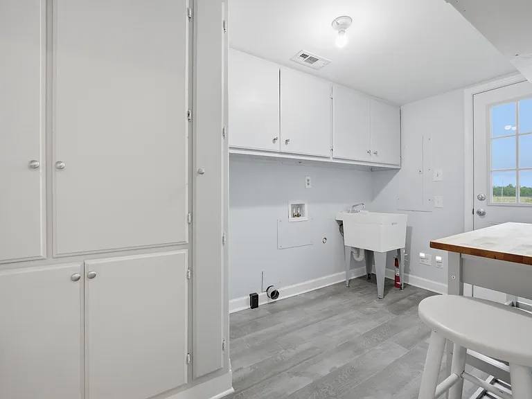 20B Freeman Dr — Photo 16