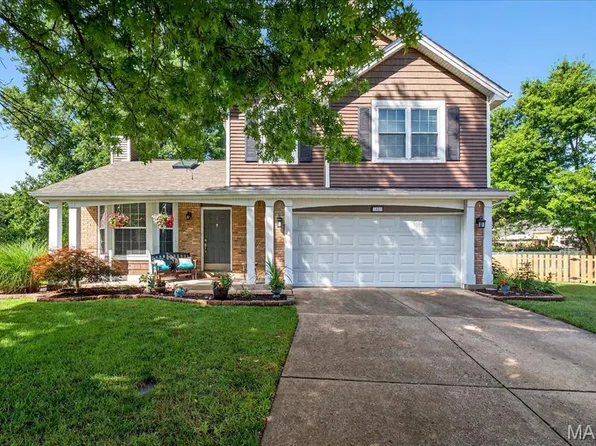 1553 Morning Sun Dr, Ballwin, MO 63021
