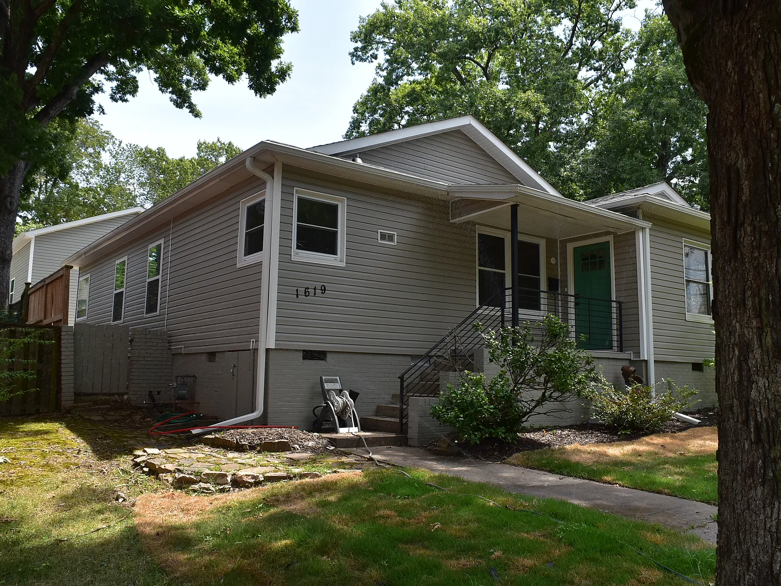 2 bed, 1260 sqft, $2,000 — Photo 2