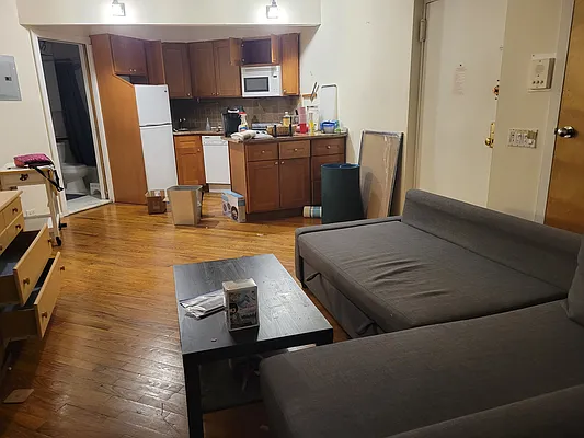 Rented by Chartwell Manhattan Realty | media 1