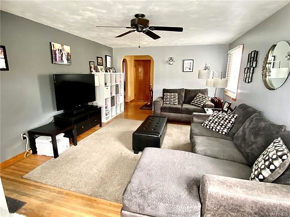 3rd image of 227 Fairfield Ave