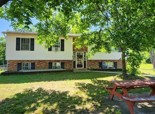 16923 Shinham Rd, Hagerstown, MD 21740