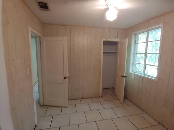 1607 Pepper Dr, Tallahassee, FL 32304