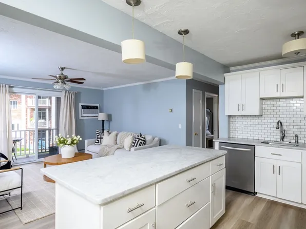1801 Ocean St APT B21, Marshfield, MA 02050