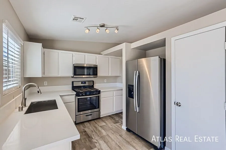 3105 Meadow Flower Ave