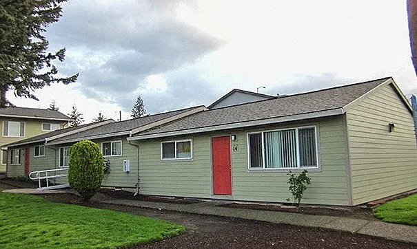 Beyer Court — Photo 3