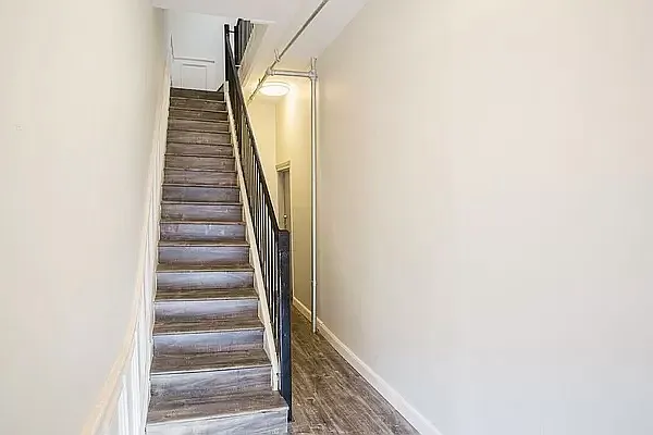 Rented by EXR | media 10