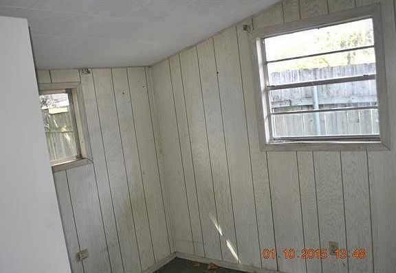 5th image of 1204 Haring Rd