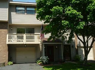 546 Hunters Path Rd, Bridgeville, PA 15017