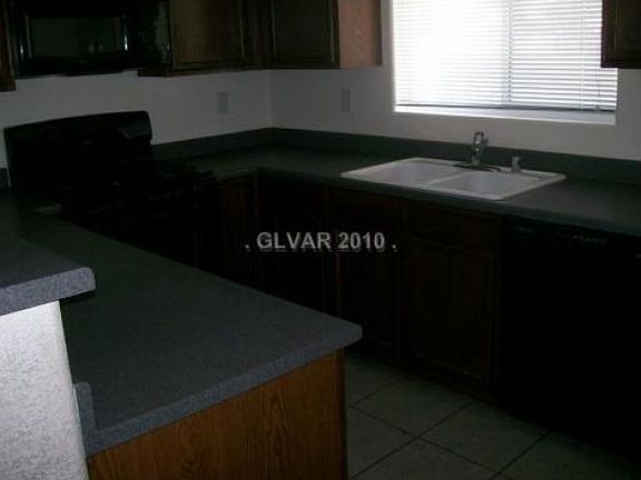 3rd image of 4096 Morning Peace St