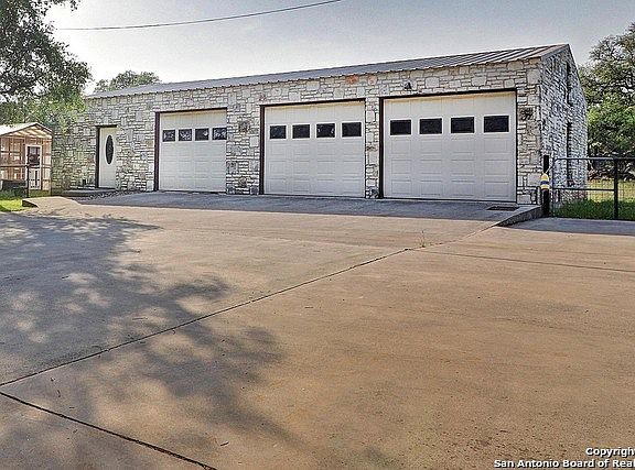 4th image of 25317 Bormann Dr