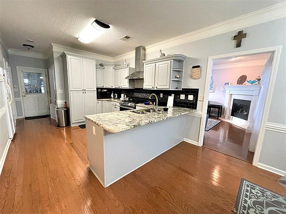 4th image of 4716 White Pass Dr