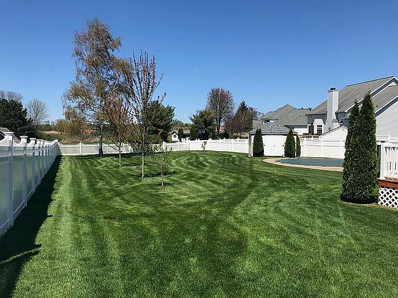 2nd image of 46 Maria Dr