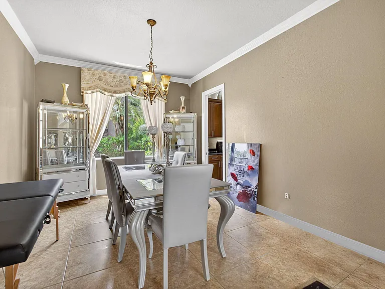 3501 Collonade Dr — Photo 15