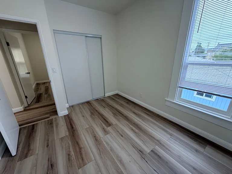 1115 7th Ave #4 — Photo 14