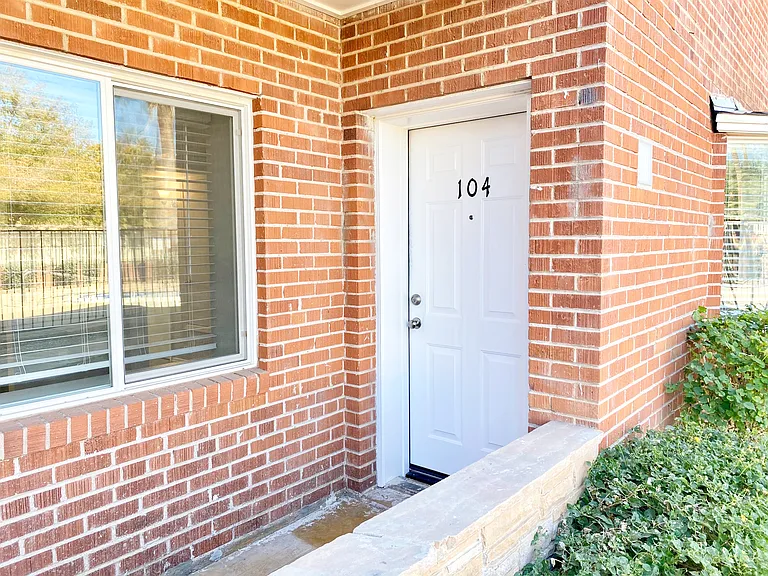 1301 E Thomas Rd #104 — Photo 28